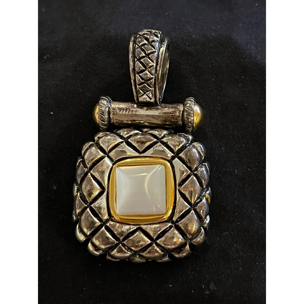Premier Designs Woven Moonstone Pendant
